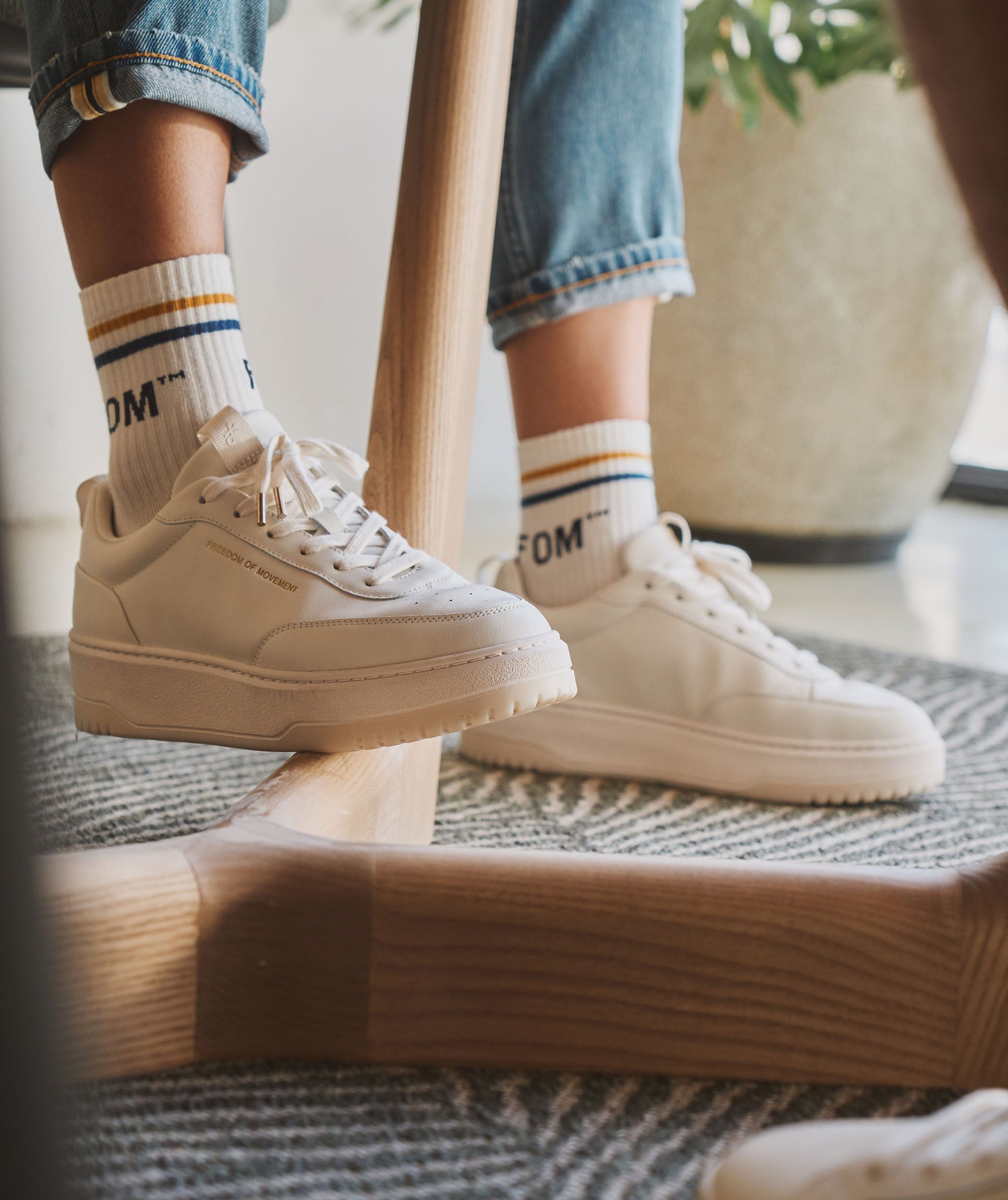 FOM Platform 1.0 - White