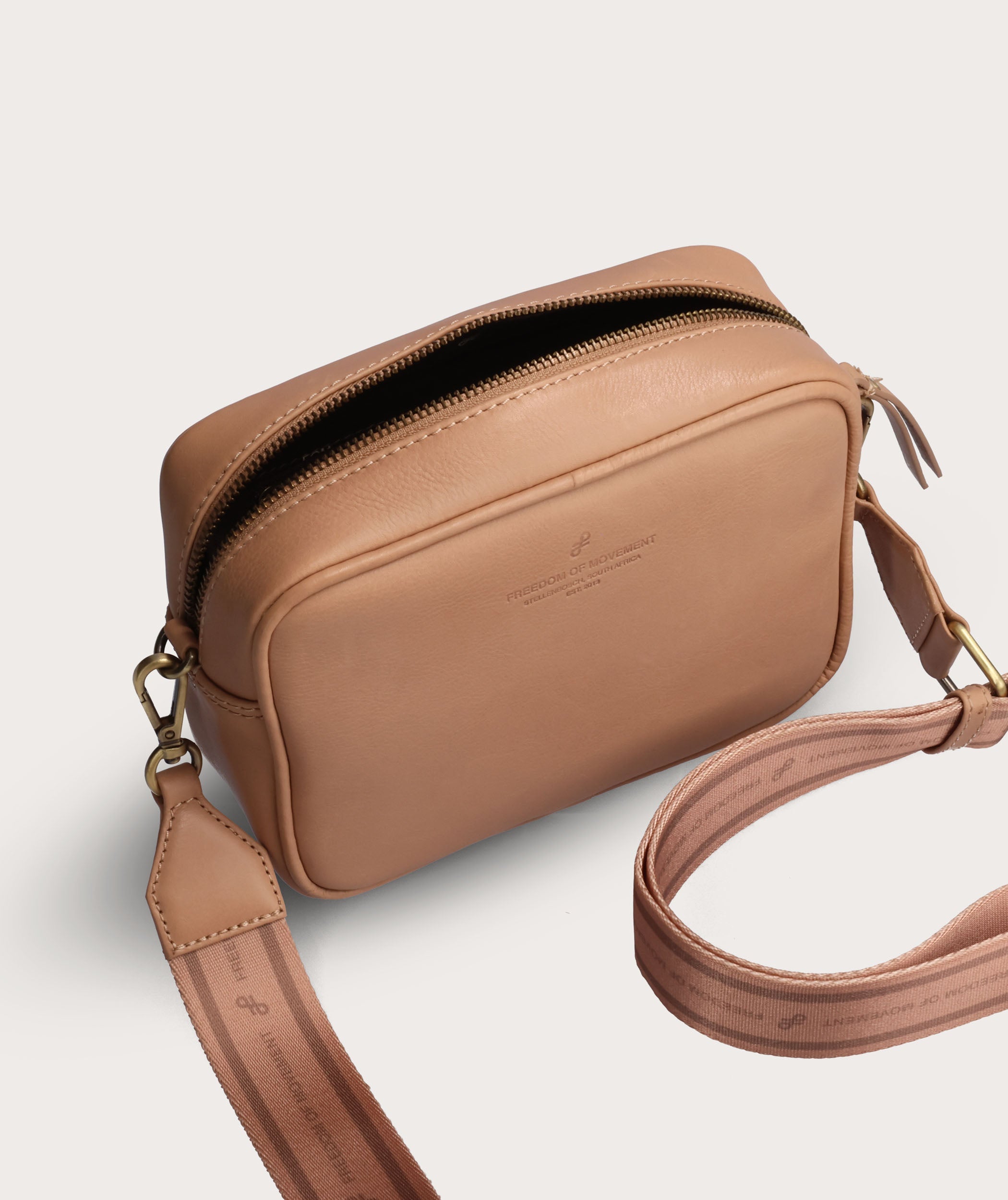 FOM Block Betty Nude