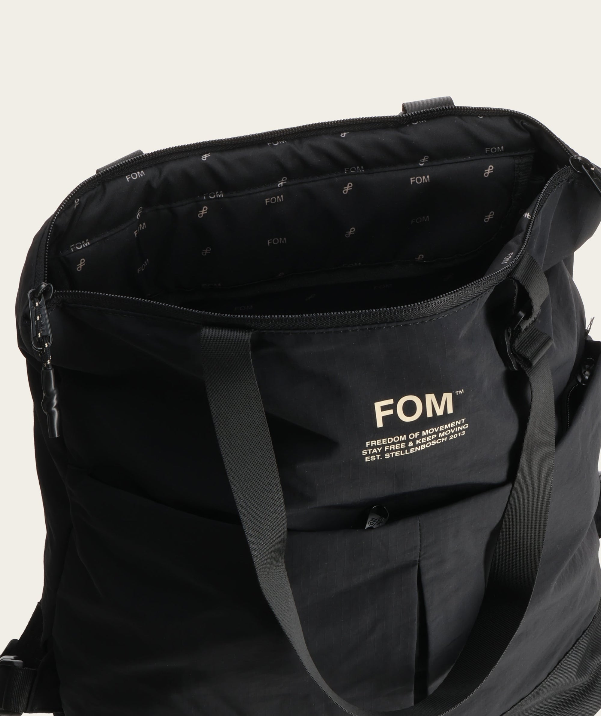FOM Traverse Tote - Black