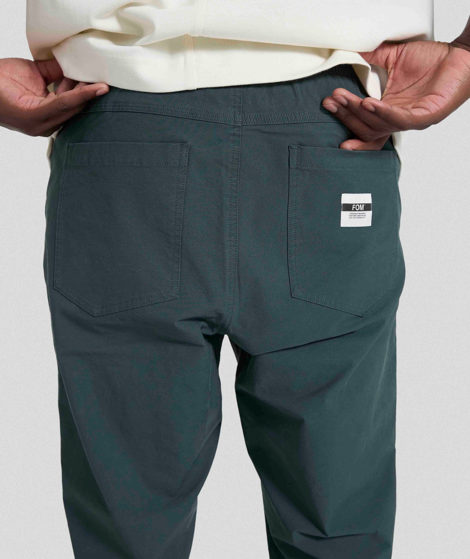 Mens FreeMotion Jogger - Green